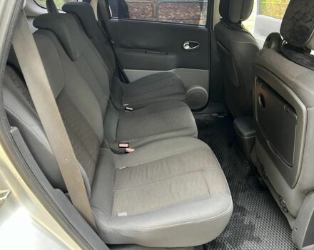 Серый Рено Гранд Сценик, объемом двигателя 1.9 л и пробегом 193 тыс. км за 5200 $, фото 5 на Automoto.ua