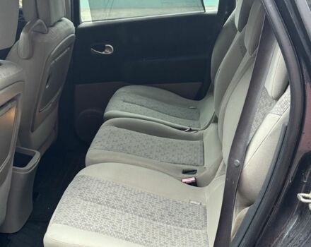 Серый Рено Гранд Сценик, объемом двигателя 2 л и пробегом 250 тыс. км за 3200 $, фото 4 на Automoto.ua