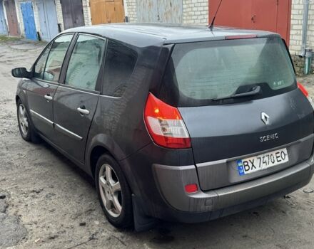 Серый Рено Гранд Сценик, объемом двигателя 2 л и пробегом 250 тыс. км за 3200 $, фото 1 на Automoto.ua
