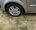 Серый Рено Гранд Сценик, объемом двигателя 2 л и пробегом 243 тыс. км за 5000 $, фото 2 на Automoto.ua