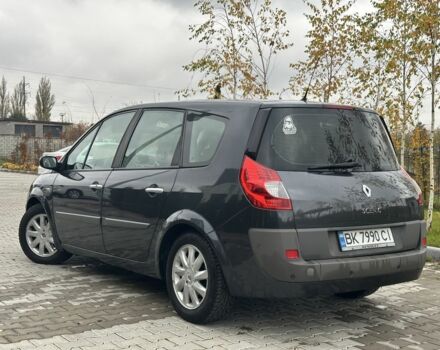 Серый Рено Гранд Сценик, объемом двигателя 1.9 л и пробегом 214 тыс. км за 4999 $, фото 11 на Automoto.ua