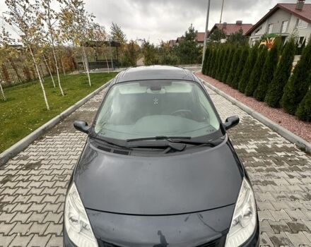 Серый Рено Гранд Сценик, объемом двигателя 1.9 л и пробегом 214 тыс. км за 4999 $, фото 9 на Automoto.ua