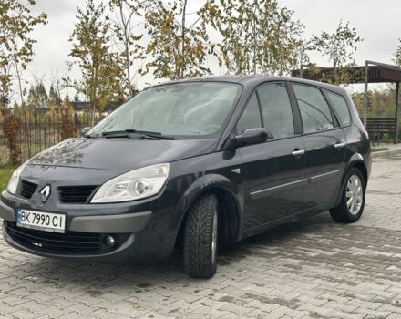 Серый Рено Гранд Сценик, объемом двигателя 1.9 л и пробегом 214 тыс. км за 4999 $, фото 10 на Automoto.ua