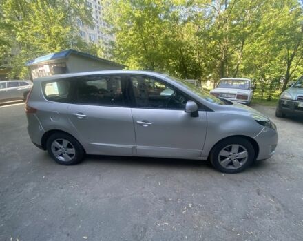 Серый Рено Гранд Сценик, объемом двигателя 1.5 л и пробегом 235 тыс. км за 7500 $, фото 2 на Automoto.ua