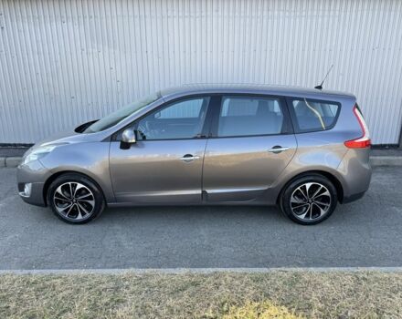 Серый Рено Гранд Сценик, объемом двигателя 1.5 л и пробегом 173 тыс. км за 8950 $, фото 3 на Automoto.ua