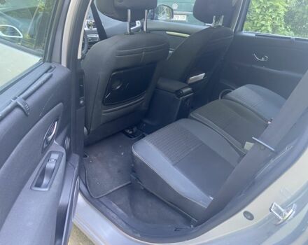 Серый Рено Гранд Сценик, объемом двигателя 1.5 л и пробегом 235 тыс. км за 7500 $, фото 1 на Automoto.ua