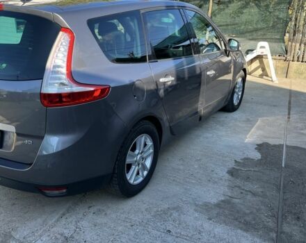 Сірий Рено Гранд Сценік, об'ємом двигуна 1.9 л та пробігом 240 тис. км за 9500 $, фото 4 на Automoto.ua