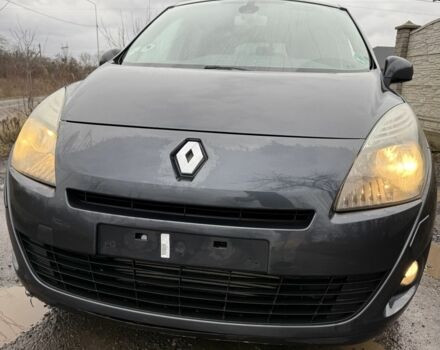 Сірий Рено Гранд Сценік, об'ємом двигуна 1.9 л та пробігом 300 тис. км за 3200 $, фото 1 на Automoto.ua
