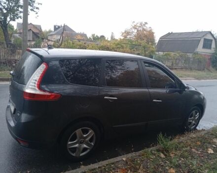 Серый Рено Гранд Сценик, объемом двигателя 1.5 л и пробегом 310 тыс. км за 7000 $, фото 5 на Automoto.ua