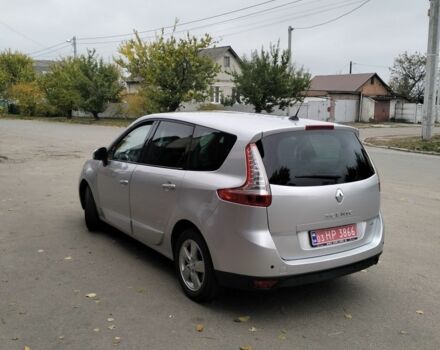 Серый Рено Гранд Сценик, объемом двигателя 0 л и пробегом 220 тыс. км за 8500 $, фото 1 на Automoto.ua