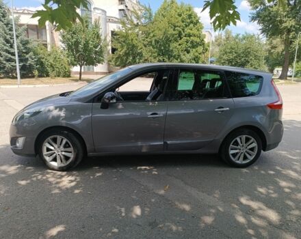 Серый Рено Гранд Сценик, объемом двигателя 1.5 л и пробегом 340 тыс. км за 8800 $, фото 1 на Automoto.ua