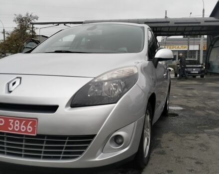Серый Рено Гранд Сценик, объемом двигателя 0 л и пробегом 220 тыс. км за 8500 $, фото 6 на Automoto.ua