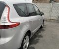 Серый Рено Гранд Сценик, объемом двигателя 0 л и пробегом 220 тыс. км за 8500 $, фото 2 на Automoto.ua