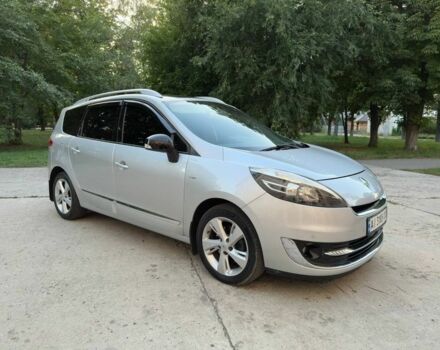 Серый Рено Гранд Сценик, объемом двигателя 1.6 л и пробегом 210 тыс. км за 9450 $, фото 3 на Automoto.ua