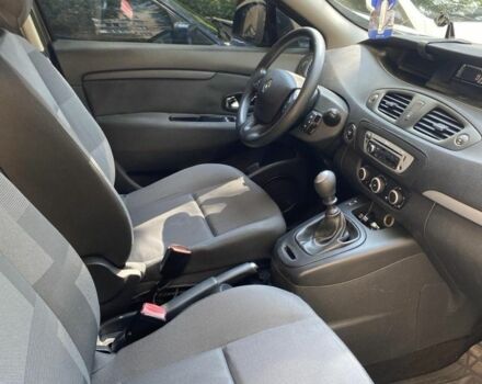 Сірий Рено Гранд Сценік, об'ємом двигуна 1.5 л та пробігом 219 тис. км за 7900 $, фото 3 на Automoto.ua