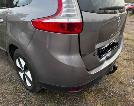 Серый Рено Гранд Сценик, объемом двигателя 1.4 л и пробегом 225 тыс. км за 3900 $, фото 1 на Automoto.ua