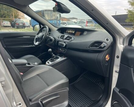 Серый Рено Гранд Сценик, объемом двигателя 1.5 л и пробегом 175 тыс. км за 9999 $, фото 22 на Automoto.ua