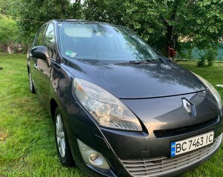 Сірий Рено Гранд Сценік, об'ємом двигуна 1.6 л та пробігом 255 тис. км за 6999 $, фото 1 на Automoto.ua