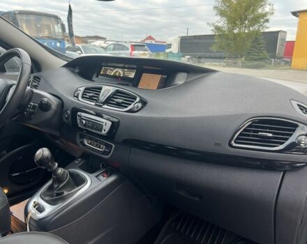 Серый Рено Гранд Сценик, объемом двигателя 1.5 л и пробегом 175 тыс. км за 9999 $, фото 23 на Automoto.ua