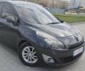 Серый Рено Гранд Сценик, объемом двигателя 1.6 л и пробегом 220 тыс. км за 7500 $, фото 1 на Automoto.ua
