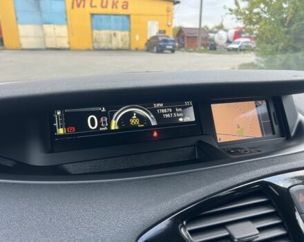 Серый Рено Гранд Сценик, объемом двигателя 1.5 л и пробегом 175 тыс. км за 9999 $, фото 10 на Automoto.ua