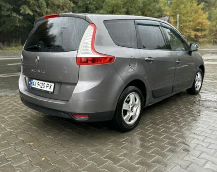 Сірий Рено Гранд Сценік, об'ємом двигуна 1.5 л та пробігом 250 тис. км за 6999 $, фото 4 на Automoto.ua
