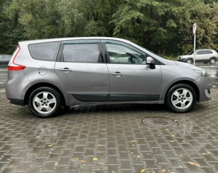 Сірий Рено Гранд Сценік, об'ємом двигуна 1.5 л та пробігом 250 тис. км за 6999 $, фото 3 на Automoto.ua