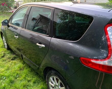 Сірий Рено Гранд Сценік, об'ємом двигуна 1.6 л та пробігом 255 тис. км за 6999 $, фото 6 на Automoto.ua