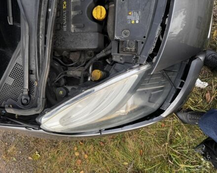 Серый Рено Гранд Сценик, объемом двигателя 1.4 л и пробегом 225 тыс. км за 3900 $, фото 5 на Automoto.ua