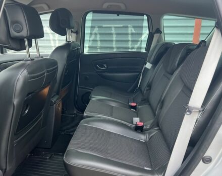 Серый Рено Гранд Сценик, объемом двигателя 1.5 л и пробегом 175 тыс. км за 9999 $, фото 20 на Automoto.ua