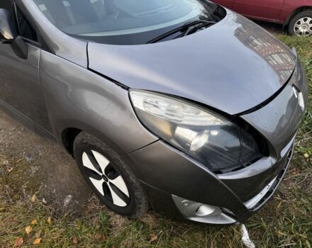 Серый Рено Гранд Сценик, объемом двигателя 1.4 л и пробегом 225 тыс. км за 3900 $, фото 3 на Automoto.ua