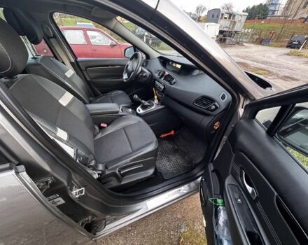 Серый Рено Гранд Сценик, объемом двигателя 1.4 л и пробегом 225 тыс. км за 3900 $, фото 15 на Automoto.ua