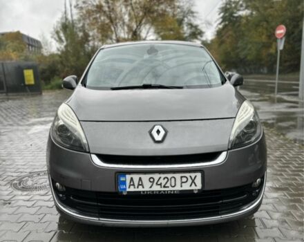 Сірий Рено Гранд Сценік, об'ємом двигуна 1.5 л та пробігом 250 тис. км за 6999 $, фото 1 на Automoto.ua