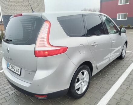 Серый Рено Гранд Сценик, объемом двигателя 1.5 л и пробегом 231 тыс. км за 8800 $, фото 6 на Automoto.ua