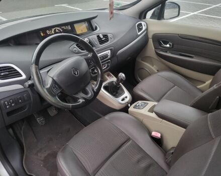 Серый Рено Гранд Сценик, объемом двигателя 1.5 л и пробегом 231 тыс. км за 8800 $, фото 8 на Automoto.ua