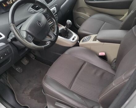 Серый Рено Гранд Сценик, объемом двигателя 1.5 л и пробегом 231 тыс. км за 8800 $, фото 16 на Automoto.ua