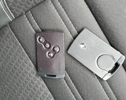 Серый Рено Гранд Сценик, объемом двигателя 1.5 л и пробегом 269 тыс. км за 10750 $, фото 22 на Automoto.ua