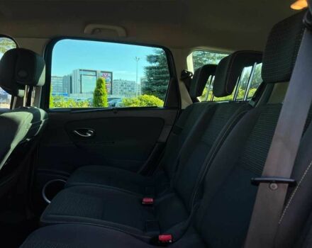 Серый Рено Гранд Сценик, объемом двигателя 1.9 л и пробегом 230 тыс. км за 7499 $, фото 9 на Automoto.ua