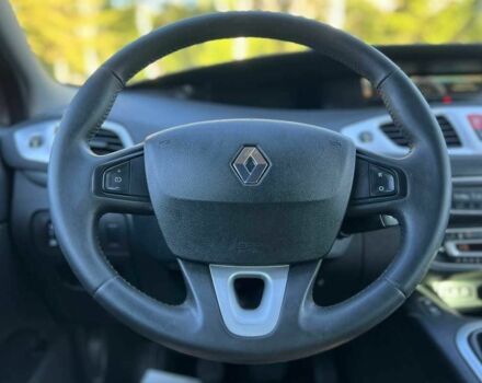 Серый Рено Гранд Сценик, объемом двигателя 1.9 л и пробегом 230 тыс. км за 7499 $, фото 16 на Automoto.ua