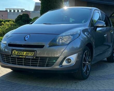 Серый Рено Гранд Сценик, объемом двигателя 1.9 л и пробегом 230 тыс. км за 7499 $, фото 2 на Automoto.ua