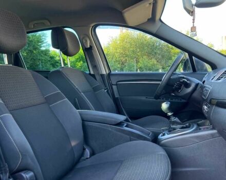 Серый Рено Гранд Сценик, объемом двигателя 1.9 л и пробегом 230 тыс. км за 7499 $, фото 8 на Automoto.ua