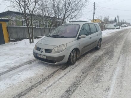 Сірий Рено Гранд Сценік, об'ємом двигуна 1.9 л та пробігом 200 тис. км за 1999 $, фото 1 на Automoto.ua