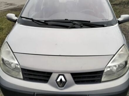 Рено Гранд Сценік 2004 у Луцьку на Automoto.ua Сірий Рено Гранд Сценік, об'ємом двигуна 1.6 л та пробігом 260 тис. км за 4400 $, фото 1 на Automoto.ua