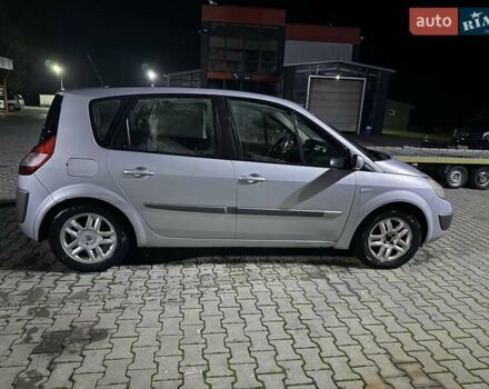 Серый Рено Гранд Сценик, объемом двигателя 1.9 л и пробегом 183 тыс. км за 3800 $, фото 1 на Automoto.ua