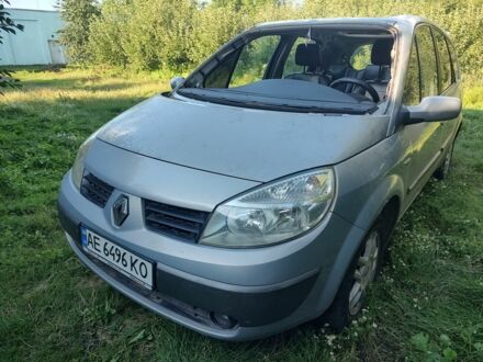 Рено Гранд Сценик 2005 в Деражне на Automoto.ua Серый Рено Гранд Сценик, объемом двигателя 1.6 л и пробегом 253 тыс. км за 3100 $, фото 1 на Automoto.ua