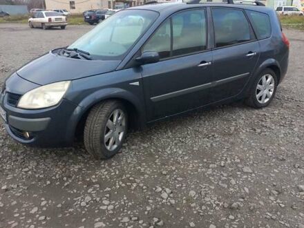 Серый Рено Гранд Сценик, объемом двигателя 2 л и пробегом 215 тыс. км за 4900 $, фото 1 на Automoto.ua