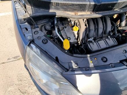 Серый Рено Гранд Сценик, объемом двигателя 2 л и пробегом 240 тыс. км за 4300 $, фото 1 на Automoto.ua