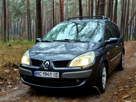 Серый Рено Гранд Сценик, объемом двигателя 1.9 л и пробегом 300 тыс. км за 4800 $, фото 1 на Automoto.ua
