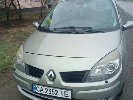 Серый Рено Гранд Сценик, объемом двигателя 1.6 л и пробегом 237 тыс. км за 4800 $, фото 1 на Automoto.ua