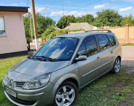 Серый Рено Гранд Сценик, объемом двигателя 2 л и пробегом 275 тыс. км за 5900 $, фото 1 на Automoto.ua